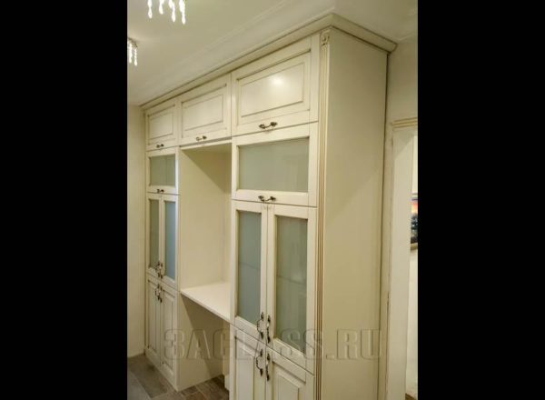 Индивидуальное изготовление шкафа с золотой патиной мануфактура ААА Классика HEAVY LUXURY